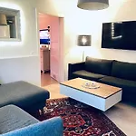 2 L Center L 24h Self Check In L 2 Smart Tv L Regendusche L Free Parking Appartamento *